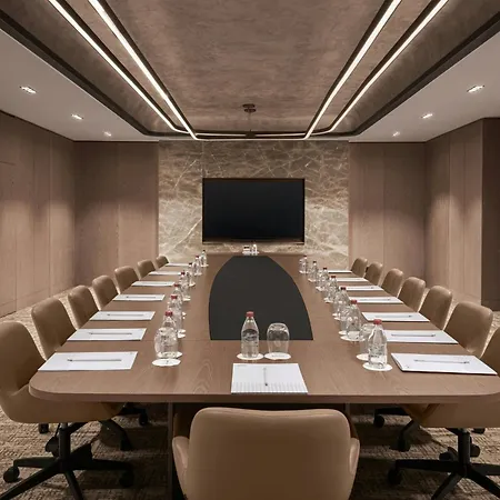 מלון Marriott Executive Tema World *