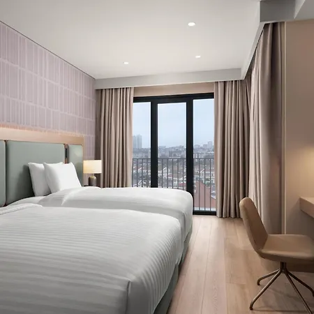Marriott Executive Tema World *