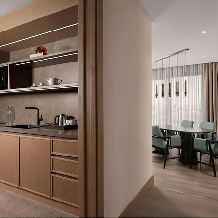 Hotel Marriott Executive Tema World *