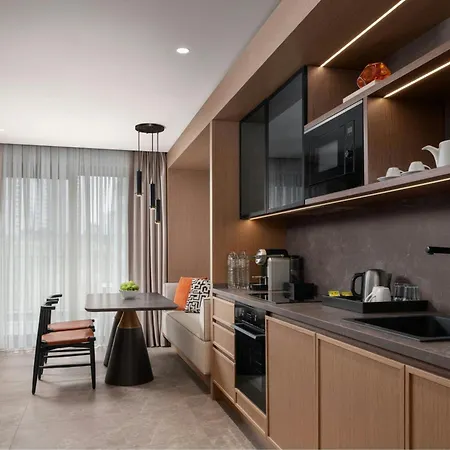 Marriott Executive Tema World
