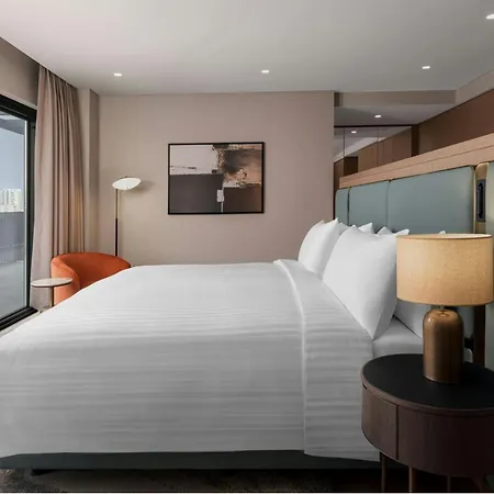 Hotel Marriott Executive Tema World