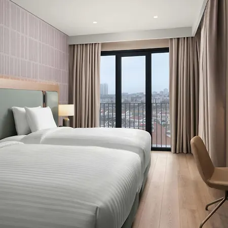 Marriott Executive Tema World *